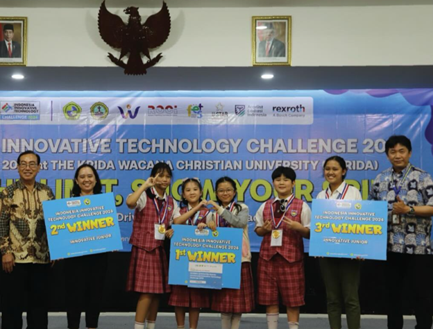 Para Pemenang Innovative Junior Lomba IIT