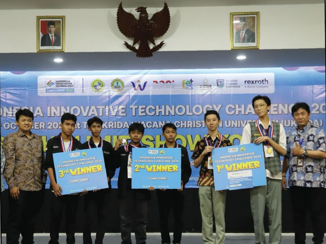 Para Pemenang Robot Sumo Lomba IIT