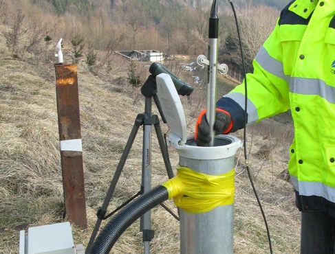 Integrasi Sensor Kemiringan dan Curah Hujan untuk Sistem Deteksi Dini Bencana Longsor Mandiri
