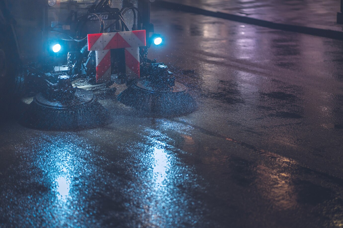 Robot Penyapu Jalan: Solusi Baru Masalah Sampah Perkotaan